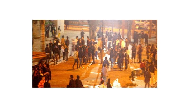 En Ciudad Salitre algunos fines de semana, especialemnte los s&aacute;bados, alcanzan a llegar 600 j&oacute;venes Emos si se dan cuenta que no est&aacute; la polic&iacute;a rondeando del sector