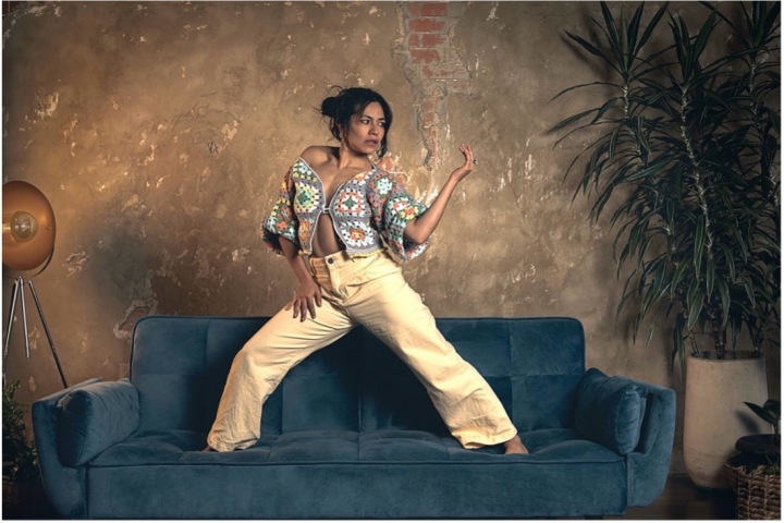 Bailarina y coreógrafa con más de 10 años de experiencia en la escena artística.