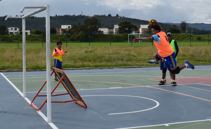 Remate de David Rodríguez en el Deporte de la Paz