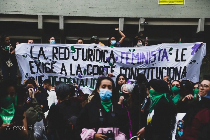 La Red Jur&iacute;dica Feminista en la marcha a favor de la despenalizaci&oacute;n del aborto.