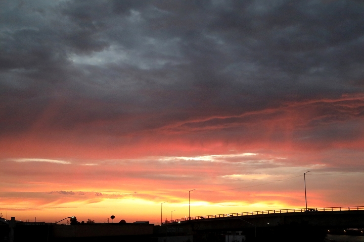 Vista desde el puente que lleva a la frontera de Tijuana