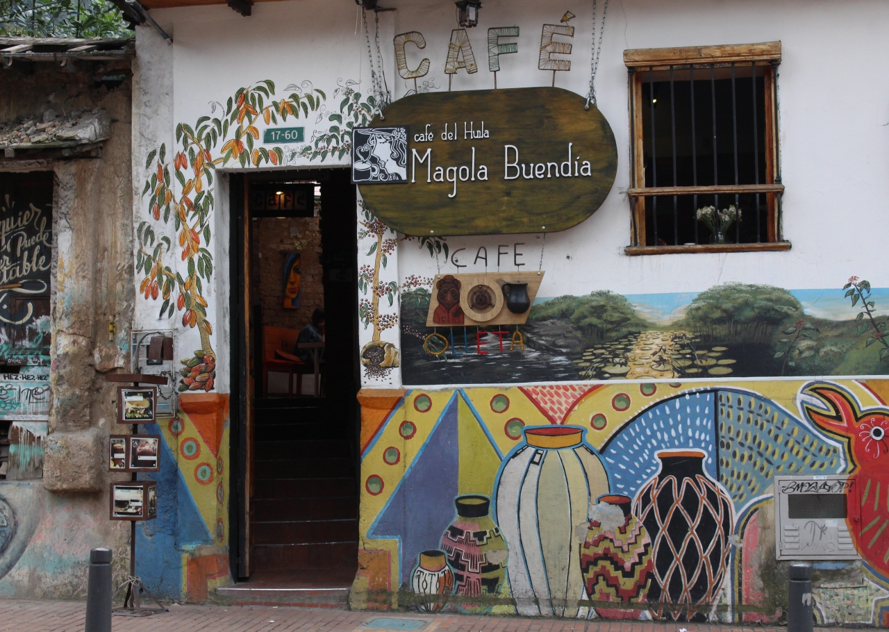Fachada del café Magola Buendía (carrera 3 # 17-60). Foto: Laura Daza|||