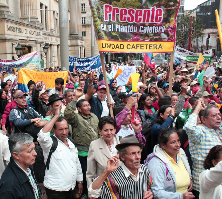 Los campesinos le exigen al Gobierno apoyo económico. Fotos: Laura Lucía González