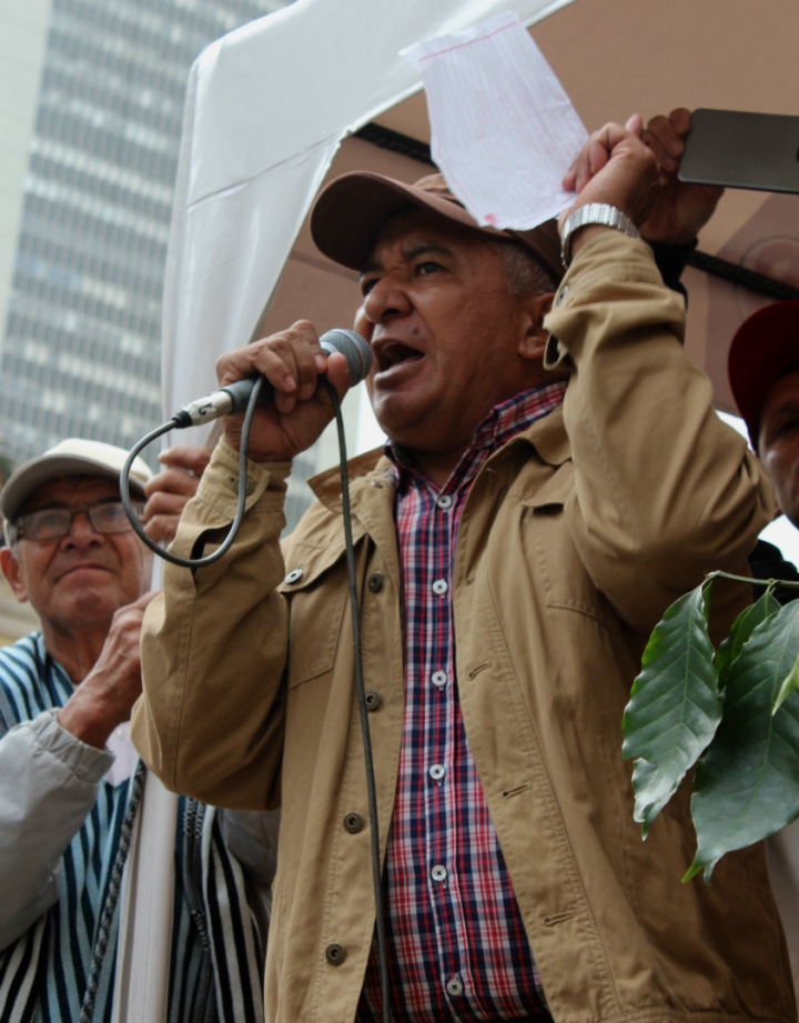 Armando Acuña, representante de los cafeteros frente al Ministerio de Agricultura. Foto: Laura Lucía González