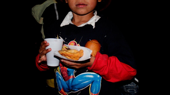 Niño beneficiado Fundación Chocolate y Pan con Humildad