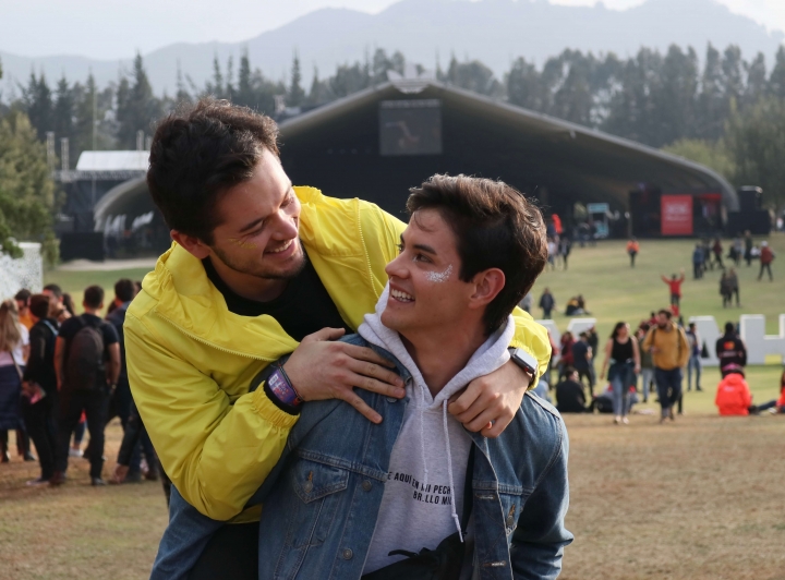 En el primer día, el Festival Estéreo Picnic recibió a más de 25.000 personas en el Campo de Golf Briseño 18.