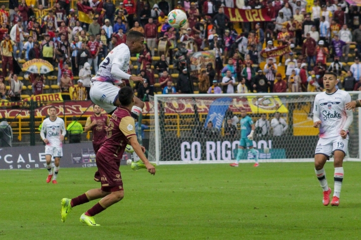 Fortaleza CEIF fue el equipo que más duelos aéreos ganó con el 61%, mientras que Tolima tuvo 26 despejes exitosos.