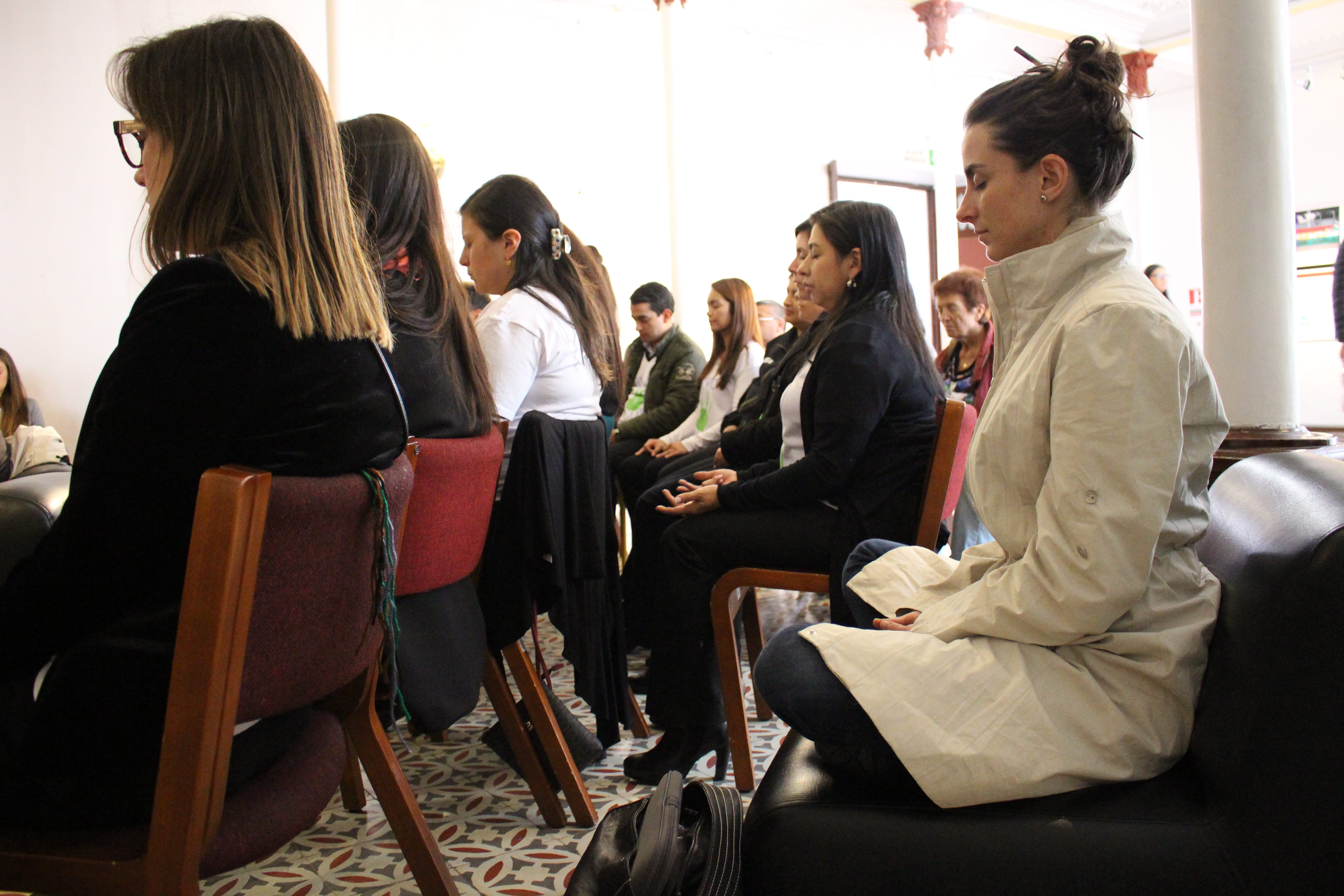 Actividad realizada en sede Claustro con motivo de enlazados por la paz.