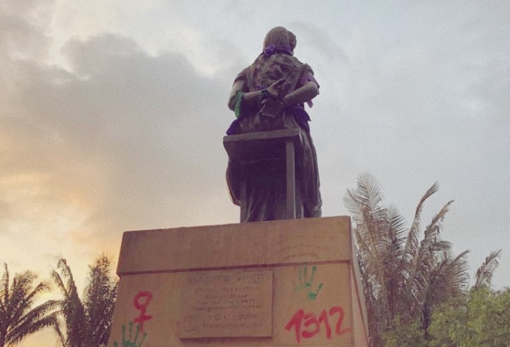 Estatua La Pola, La Candelaria, Bogot&aacute; D.C