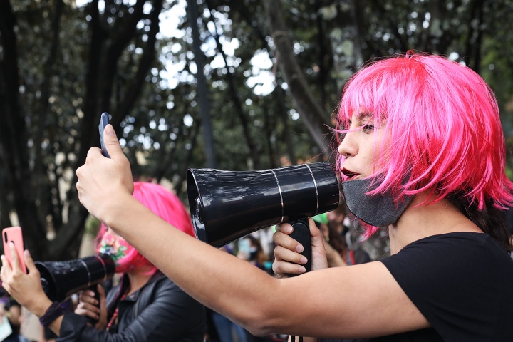 Performance de mujeres