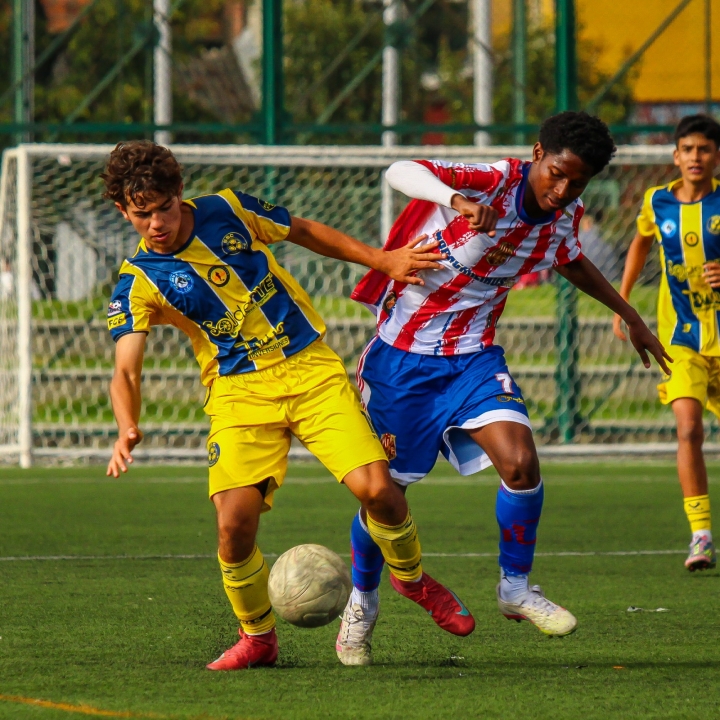 Partido entre Maracaneiros y Kadima por el torneo Futuras Estrellas del Olaya