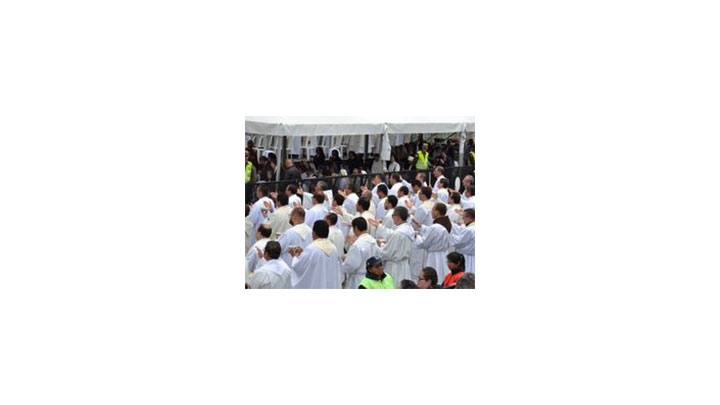 Durante la celebraci&oacute;n, la imagen del Se&ntilde;or ca&iacute;do de Monserrate estuvo expuesta.