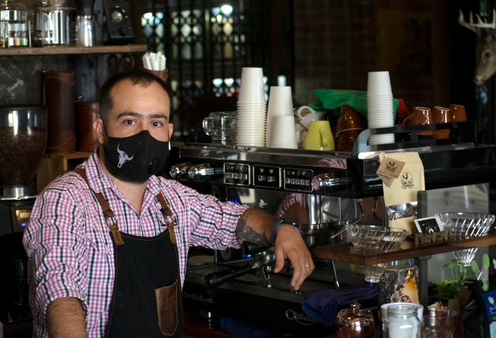 Cartago, el pequeño paraíso cafetero no se detiene ante la pandemia
