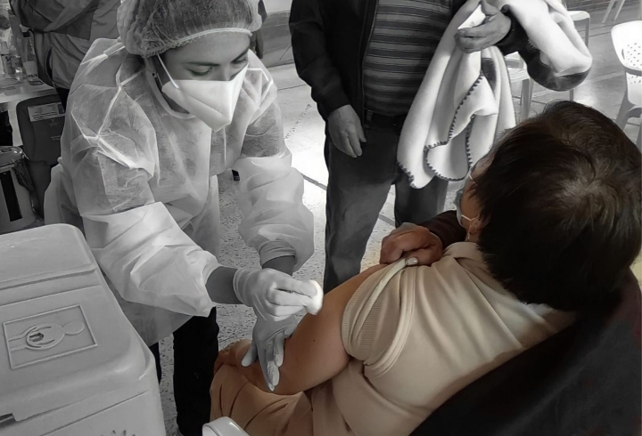 Segunda etapa de vacunación para adultos de 60 y 79 años en Colombia