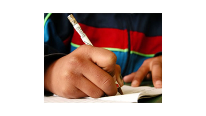 Al llegar a Bogot&aacute;, los menores desplazados encuentran obst&aacute;culos tanto para ingresar a los colegios distritales como para permanecer en ellos y culminar su educaci&oacute;n.