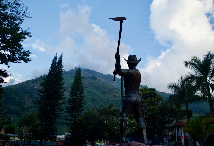 El t&uacute;nel de la L&iacute;nea, &iquest;se despierta un sue&ntilde;o o una pesadilla?