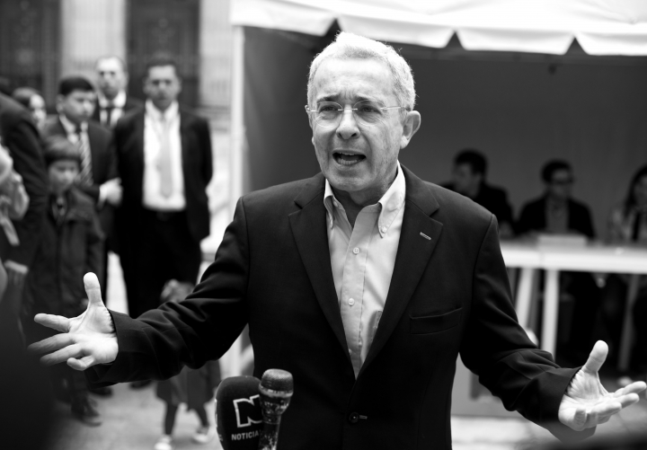&Aacute;lvaro Uribe en la segunda vuelta de la campa&ntilde;a presidencial del a&ntilde;o 2018