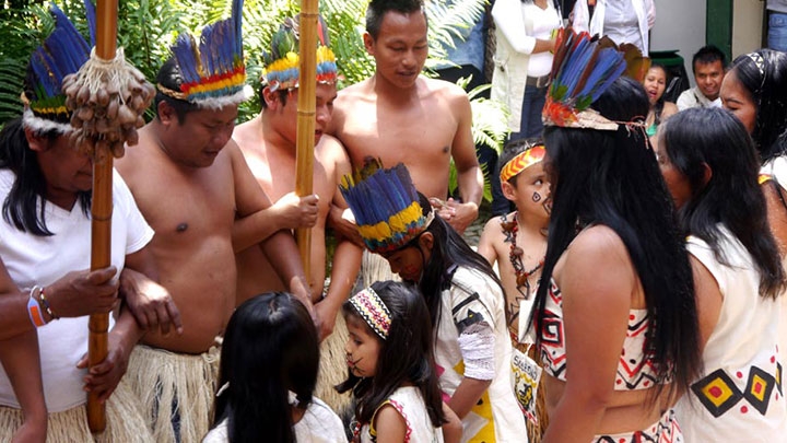 Bailes, comida y libros hicieron parte del evento de las comunidades nativas