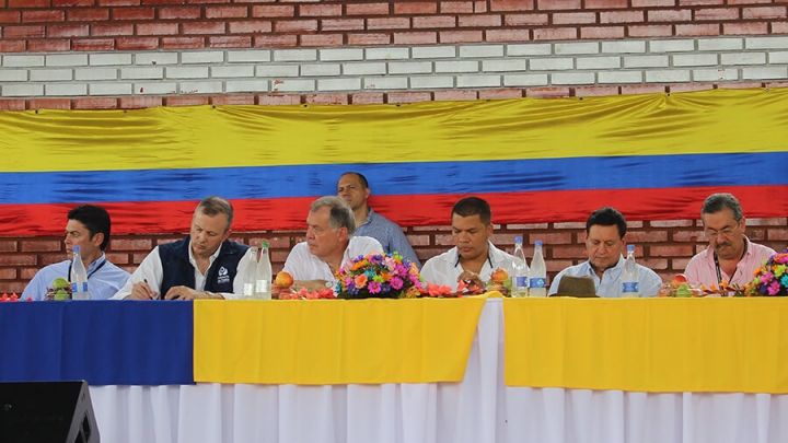 A la jornada asistieron el procurador general de la nación, Alejandro Ordóñez; el defensor del Pueblo, Alfonso Cajiao; el alcalde de San Alberto, Pedro Rafael Guevara; y varios líderes campesinos y ganaderos de Cesar y Norte de Santander.