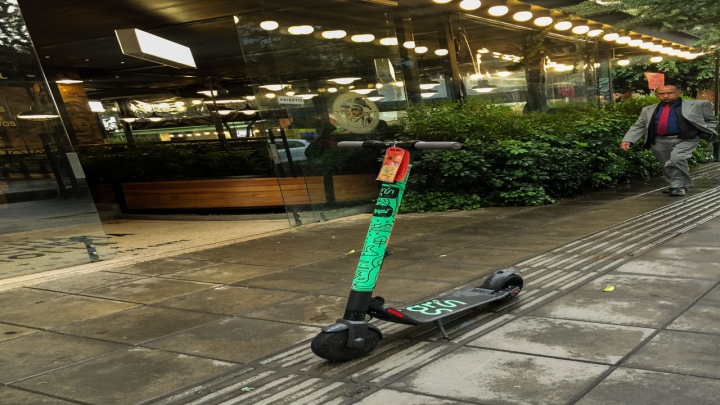 Patinetas el&eacute;ctricas, una opci&oacute;n para evitar el tranc&oacute;n capitalino
