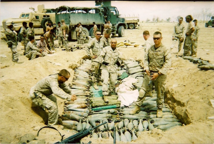Jorge Zapata y sus compa&ntilde;eros en Feluya, provincia Al Anbar-Irak