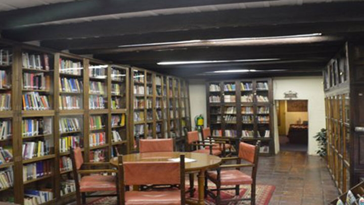 Sala de lectura, Biblioteca Especializada En Historia Política de Colombia.