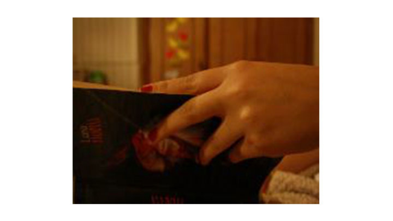 Luna Nueva es el segundo libro de la serie Crepúsculo de Stephenie Meyer.|||