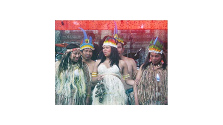 Las comunidades indígenas realizaron danzas y cantos para los asistentes.