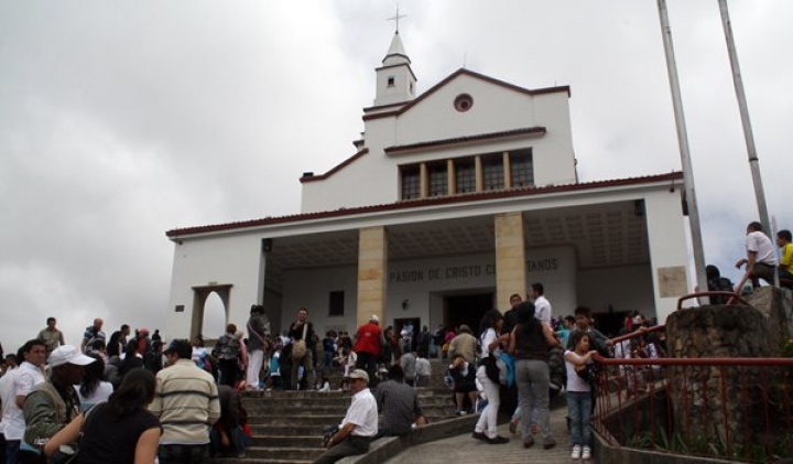 Subiendo a Monserrate