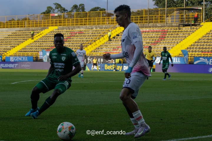 El clásico bogotano joven se lo llevó el local