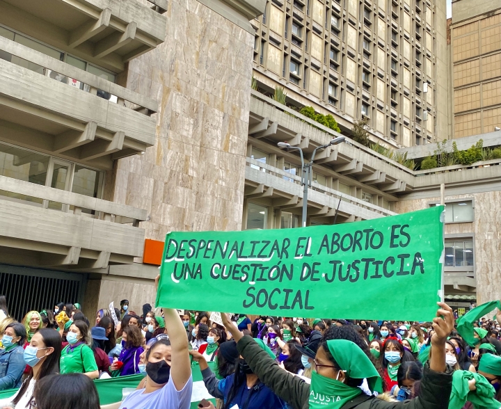 Así se vivió el Día de Acción Global por el aborto legal, seguro y gratuito en Bogotá.