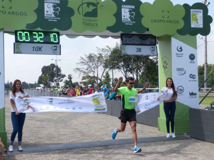 Fabián Daza fue el ganador en la carrera competitiva de 10 kilómetros