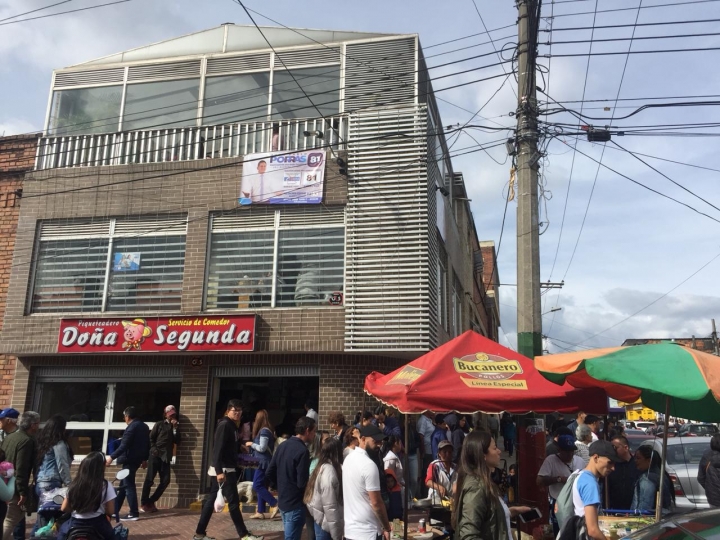 Doña Segunda, de trasteo con su fritanga a cuestas