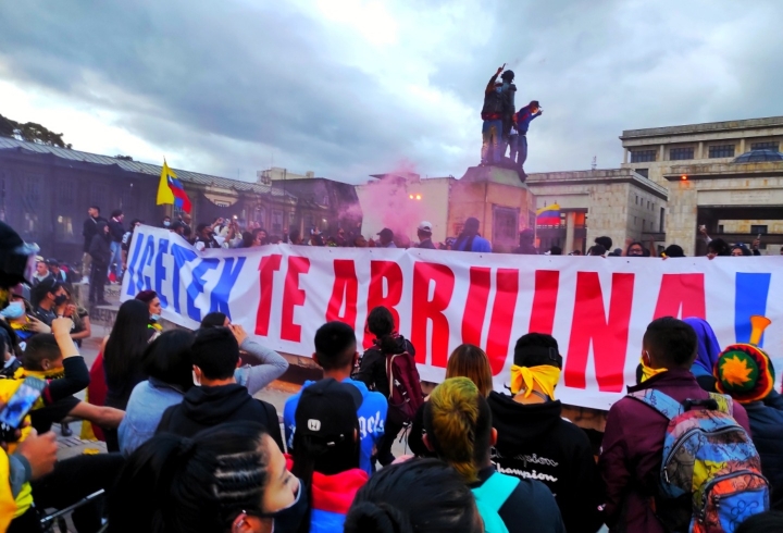 Protesta en Plaza de Bolivar en el marco del Paro Nacional 12M