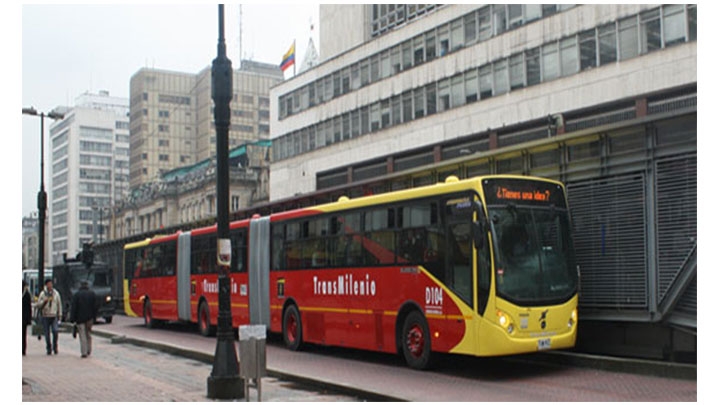 Biarticulados empiezan a circular por las Aguas