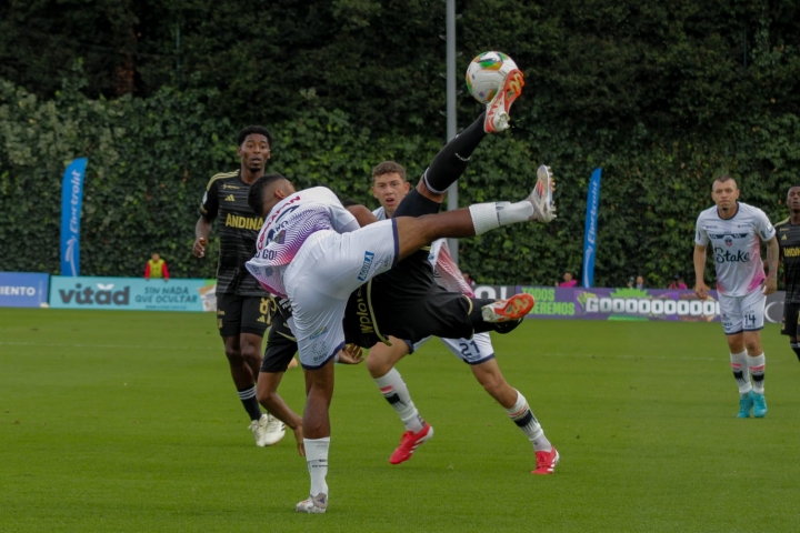 Fortaleza no levanta cabeza y cada vez está más abajo en la tabla