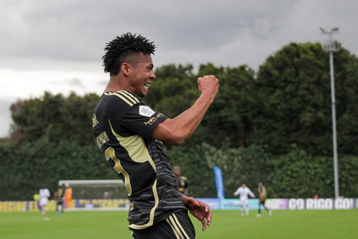 Luis Marim&oacute;n anot&oacute; el segundo tanto al minuto 35