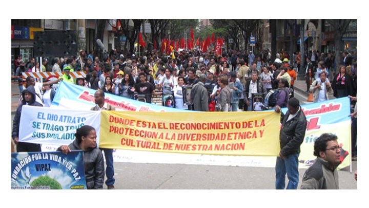 Marcha por la ley de víctimas y restitución de tierras