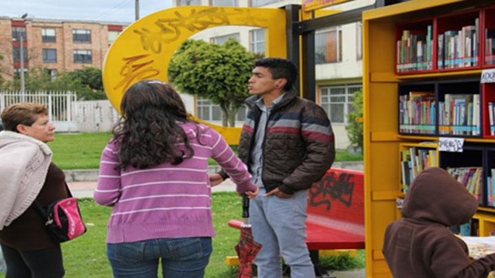 Paradero en parques para libros