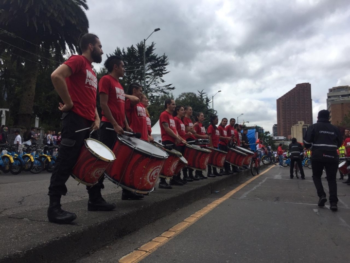 Una fiesta en la ciclovía da inicio al quinto Festival 'Ni con el pétalo de una rosa'