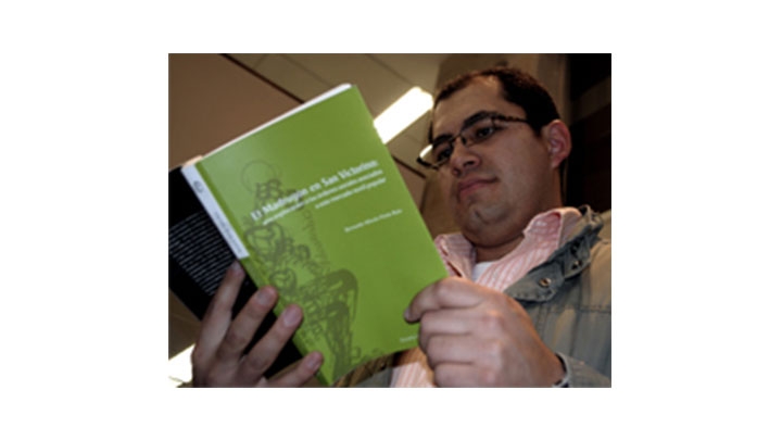 Bernardo Prieto en la presentaci&oacute;n de su libro &ldquo;El Madrug&oacute;n de San Victorino&rdquo; en la 25 Feria Internacional del Libro de Bogot&aacute;.