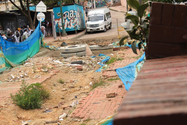 En el olvido quedó una obra vial en La Candelaria