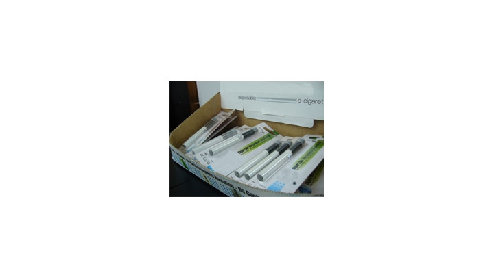 Cigarrillos electr&oacute;nicos desechables que tiene un  valor $37.000