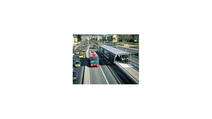 Mas peque&ntilde;as y angostas ser&iacute;an las estaciones del TransMilenio ligero por la s&eacute;ptima.