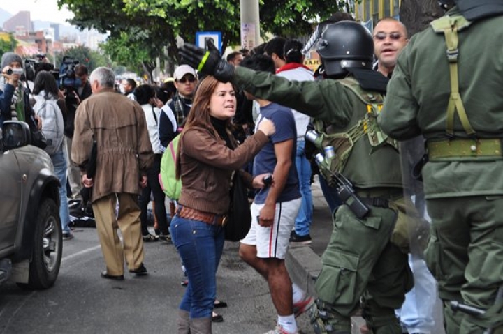 Da&ntilde;os colaterales tras manifestaciones contra Transmilenio