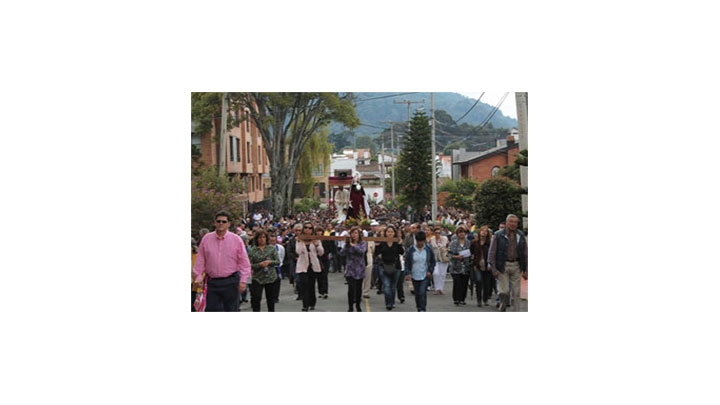 Viacrucis de Viernes Santo en Usaqu&eacute;n