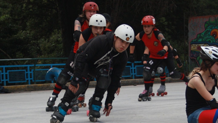 Roller Derby, el deporte no convencional preferido de las jóvenes capitalinas