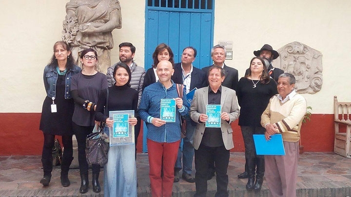 Directores de los teatros ganadores junto a la secretaria de Cultura, Recreación y Deporte.