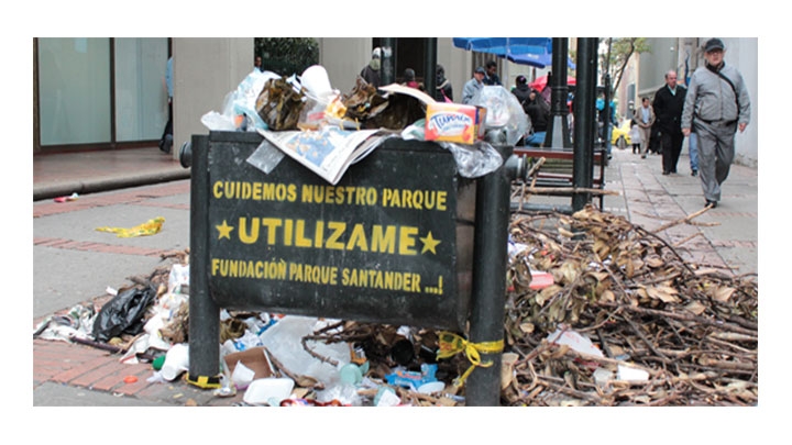 ¿Y quién recoge la basura en la Plazoleta del Rosario?