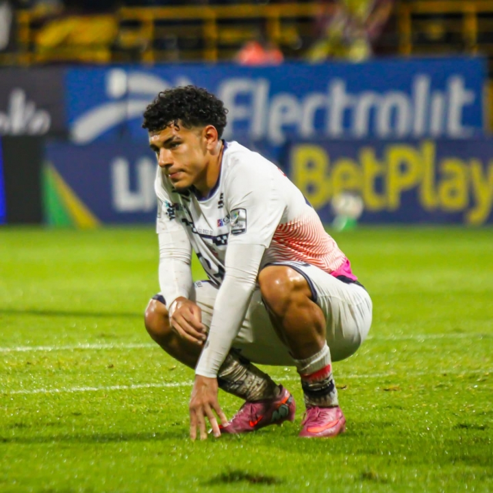 Emilio Aristizábal a pesar de ser el gran goleador de su equipo no logró tener grandes oportunidades de gol